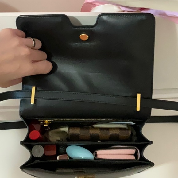 Authentic Burberry small TB bag, full leather both exterior and interior - Picture 4 of 10